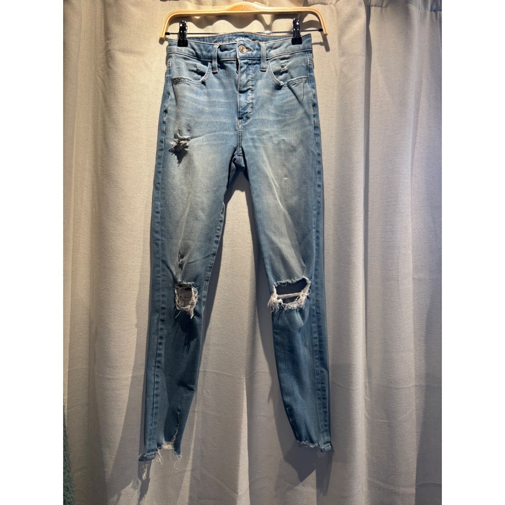 American Eagle Dream High Waisted Skinny Distressed Light Wash Denim  size 2